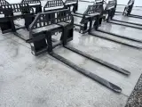 60" Heavy Duty Forks (5,500lbs)