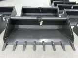 74" Toothed Bucket