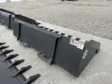 78" Toothed Bucket