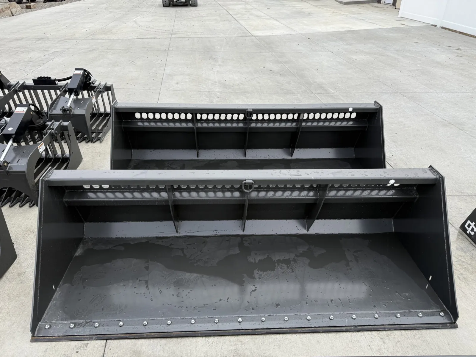 108" High Capacity Snow Bucket W/ Bolt on Edge for sale in Billings, Montana