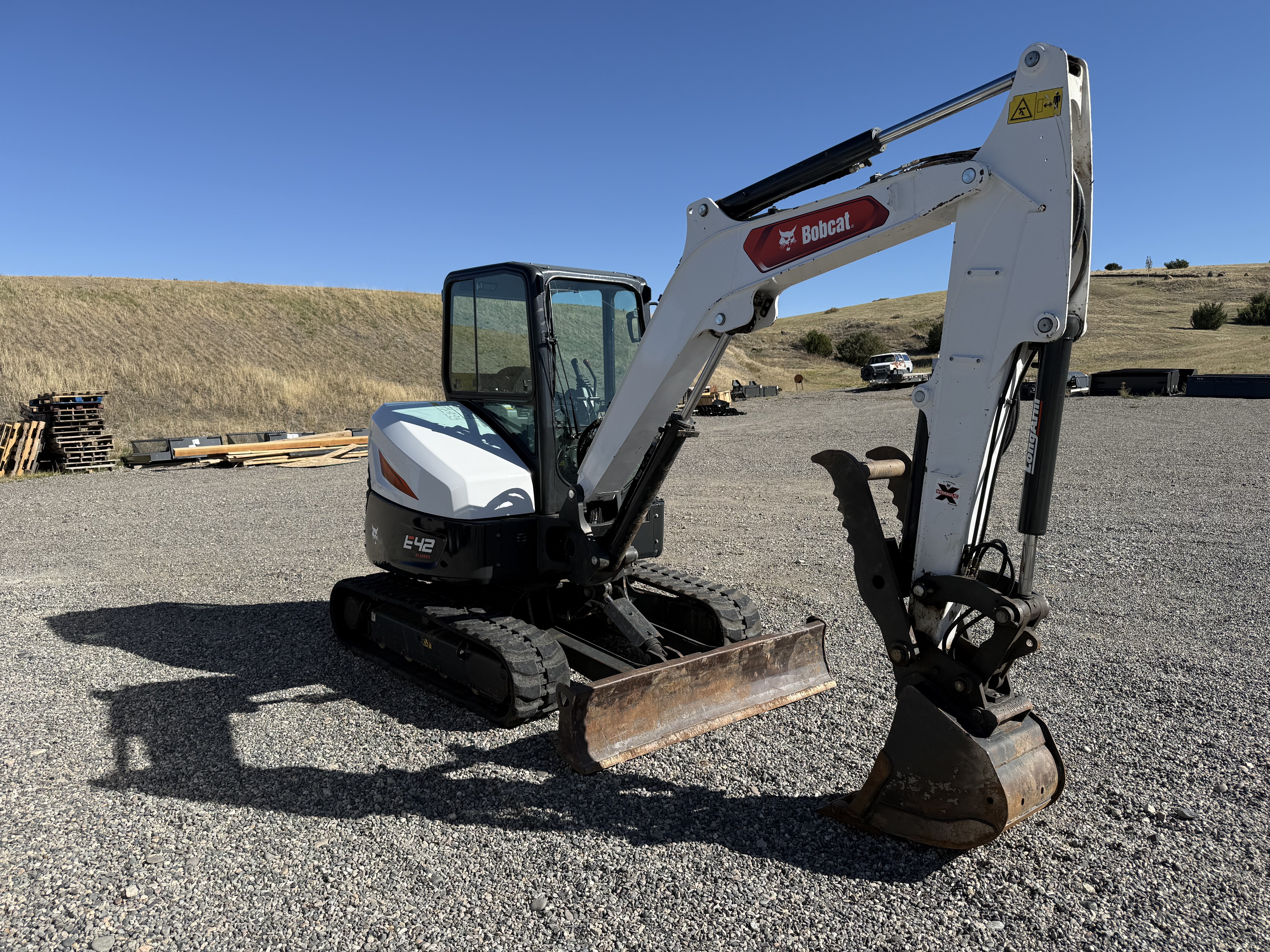 2023 E42 R2 Series