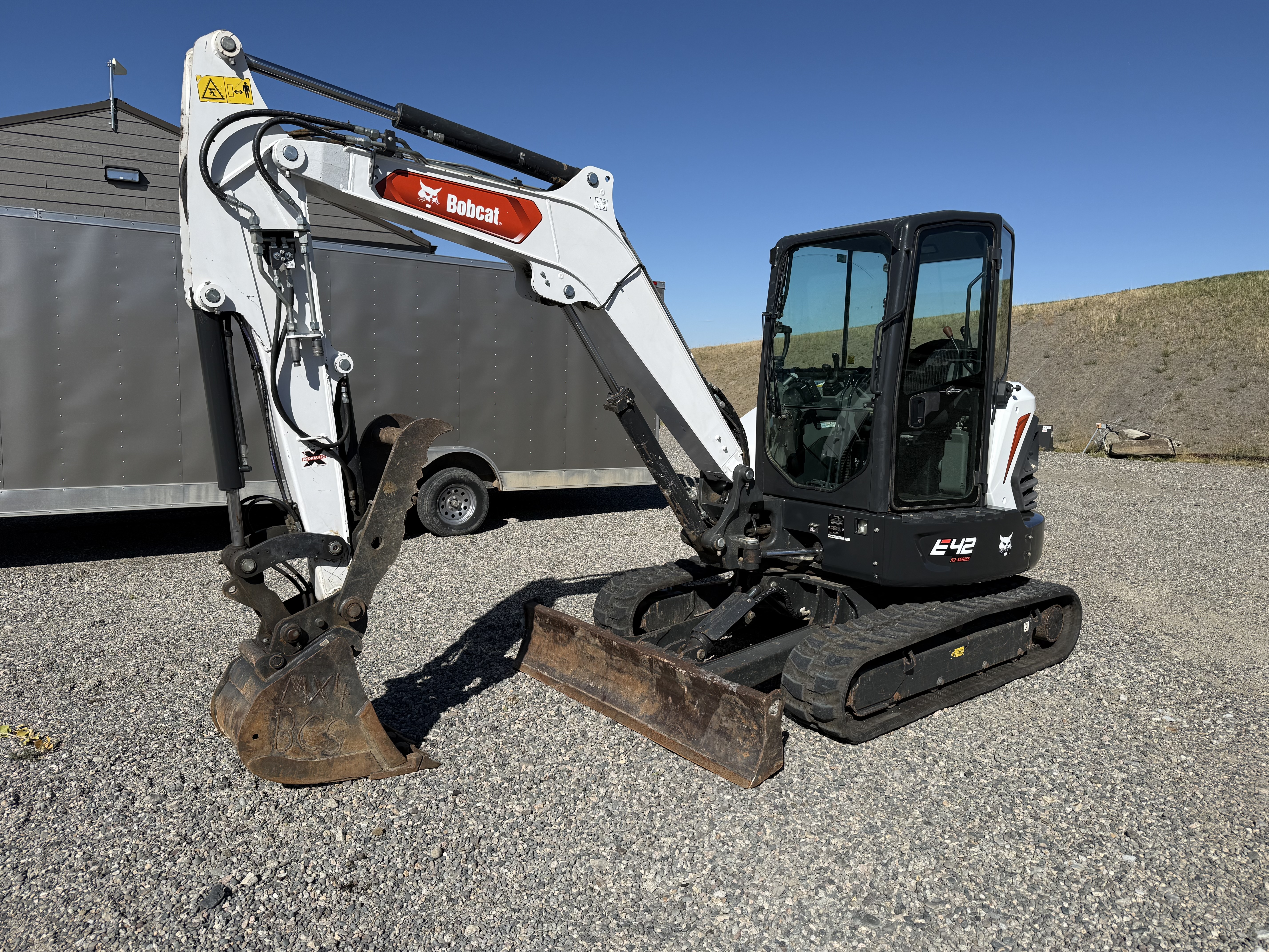 2023 E42 R2 Series
