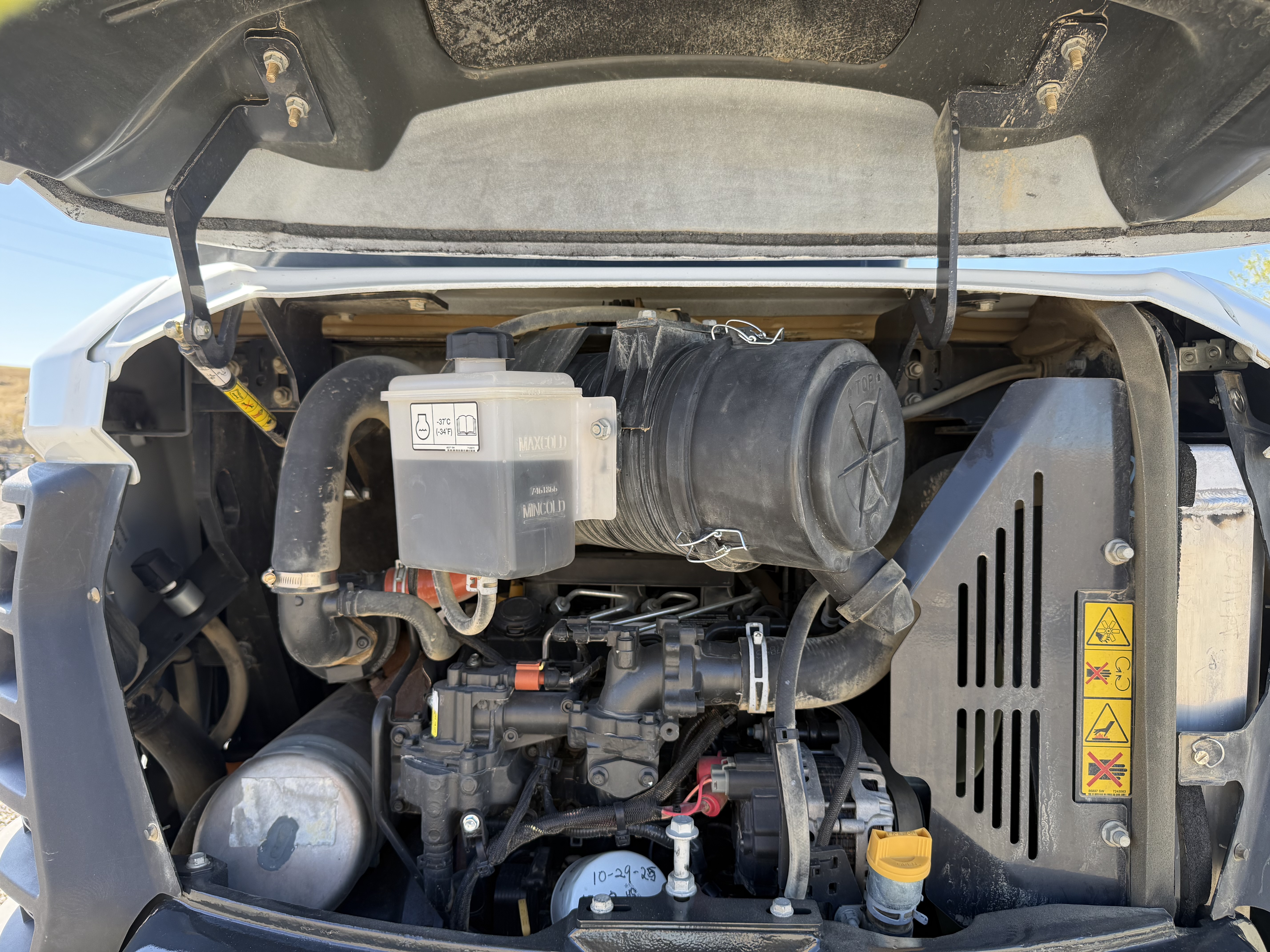 2023 E42 R2 Series