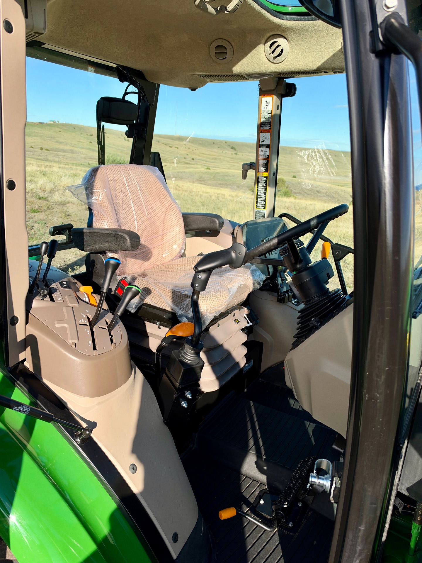 2024 John Deere 5067E